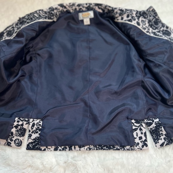 Talbots Petite, Size 0, Floral Blazer, Blue Navy/white - Picture 9 of 9